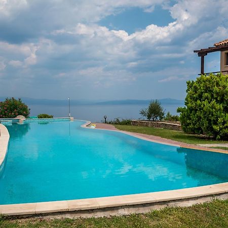 Blue Thea Luxury Villa In Afitos エクステリア 写真