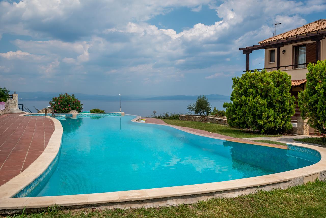 Blue Thea Luxury Villa In Afitos エクステリア 写真