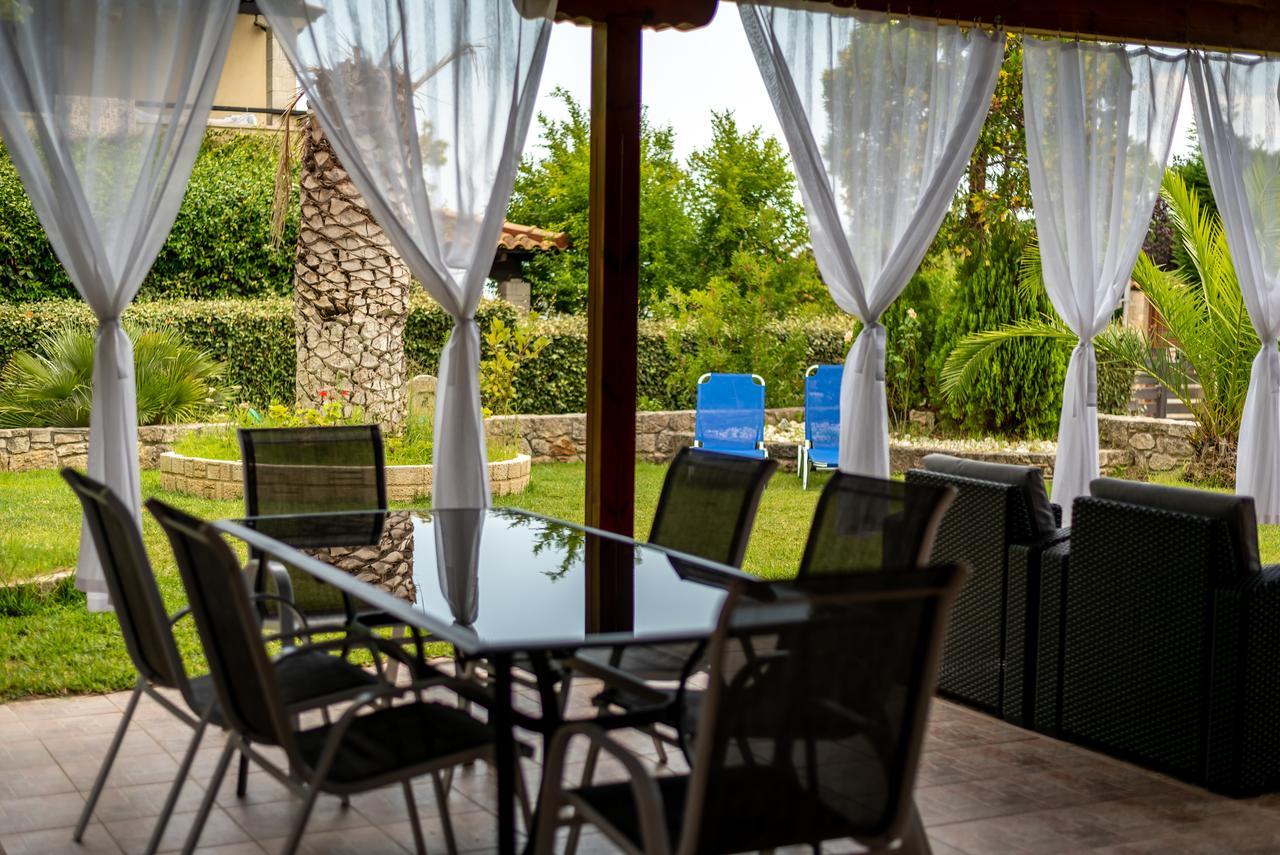 Blue Thea Luxury Villa In Afitos エクステリア 写真